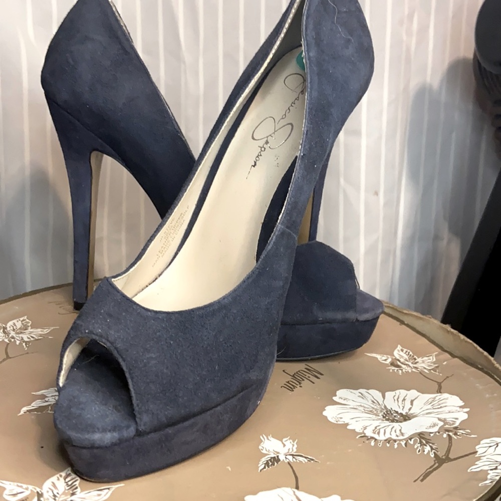Grey Jessica Simpson pumps